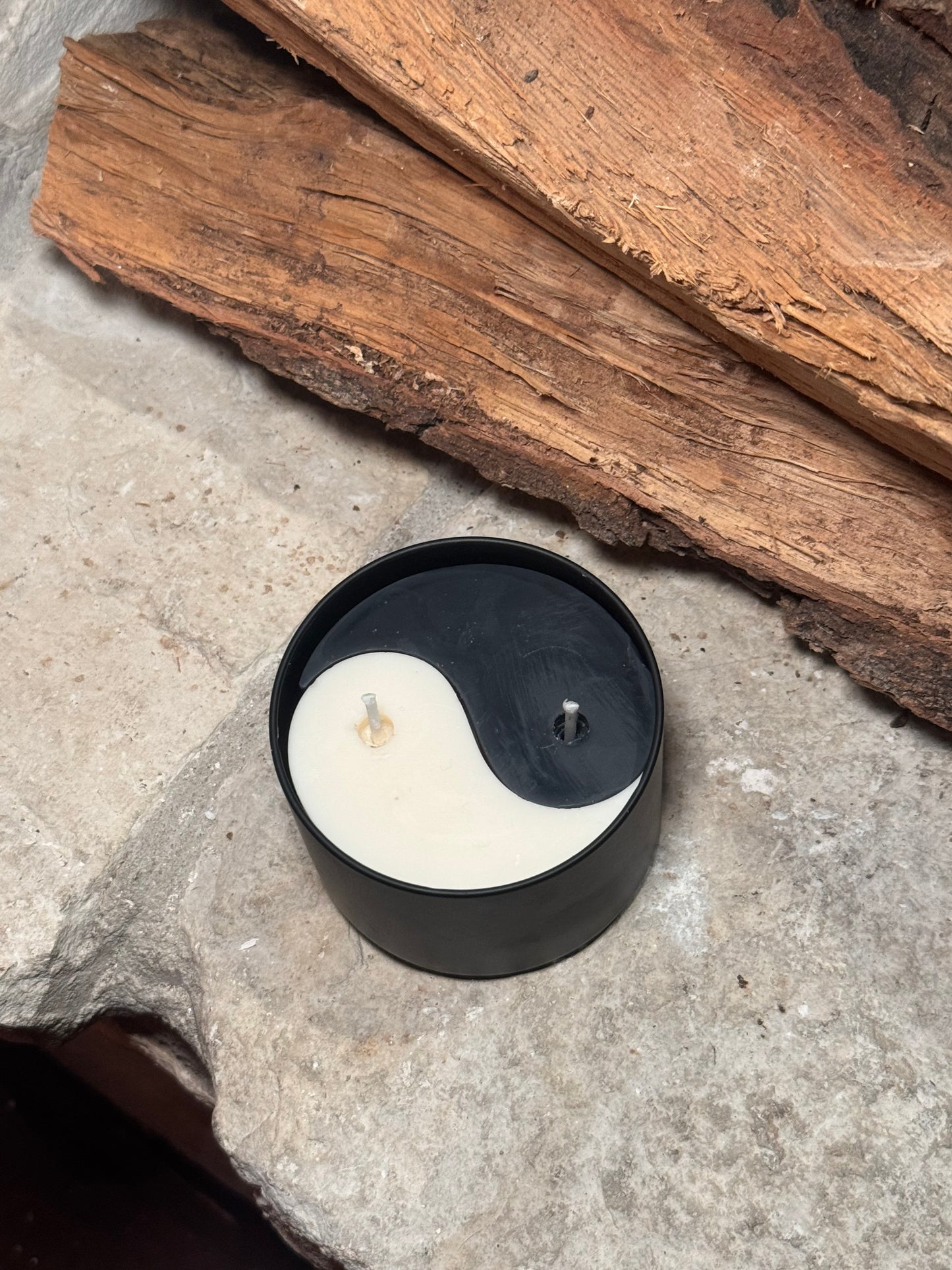 Ying yang candle