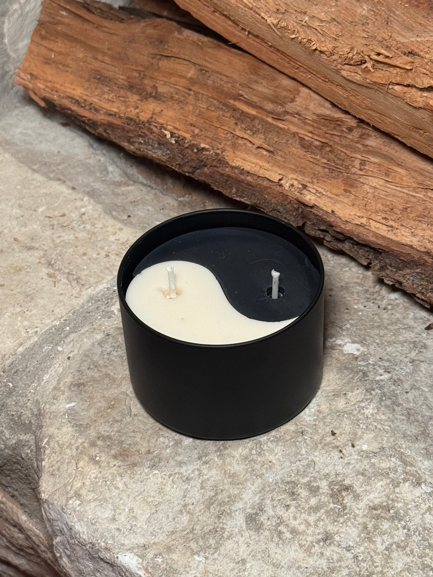 Ying yang candle