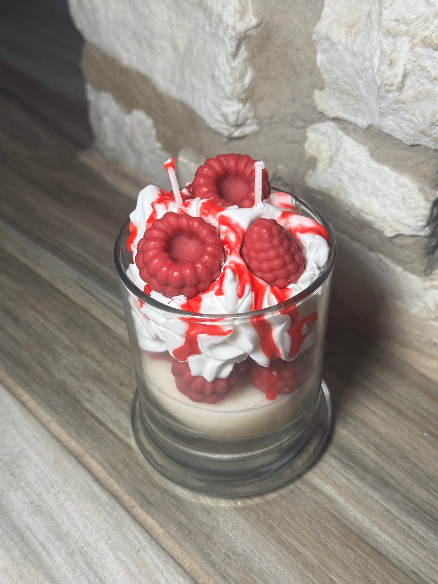 Raspberry vanilla candle