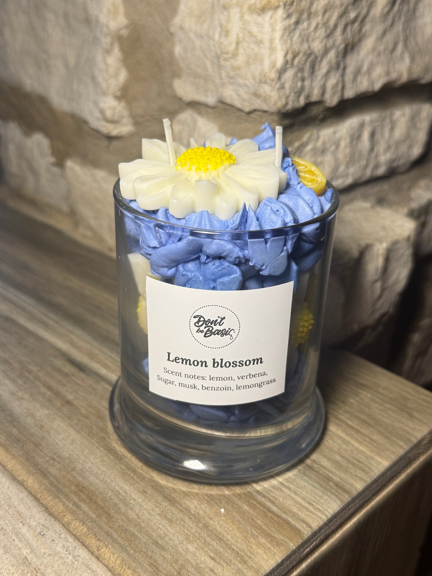 Lemon blossom candle