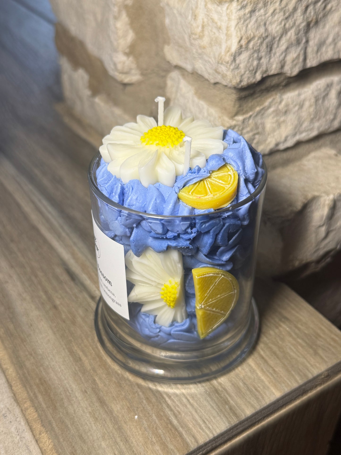 Lemon blossom candle