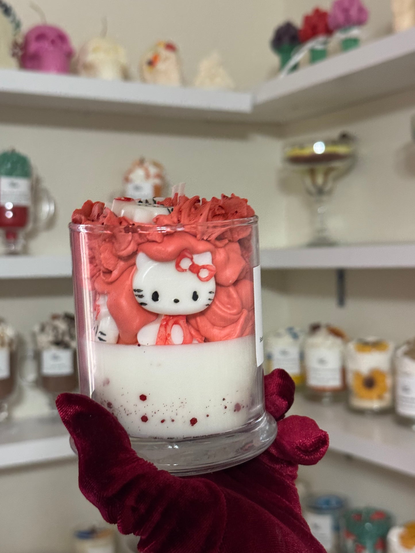 Hello kitty candle