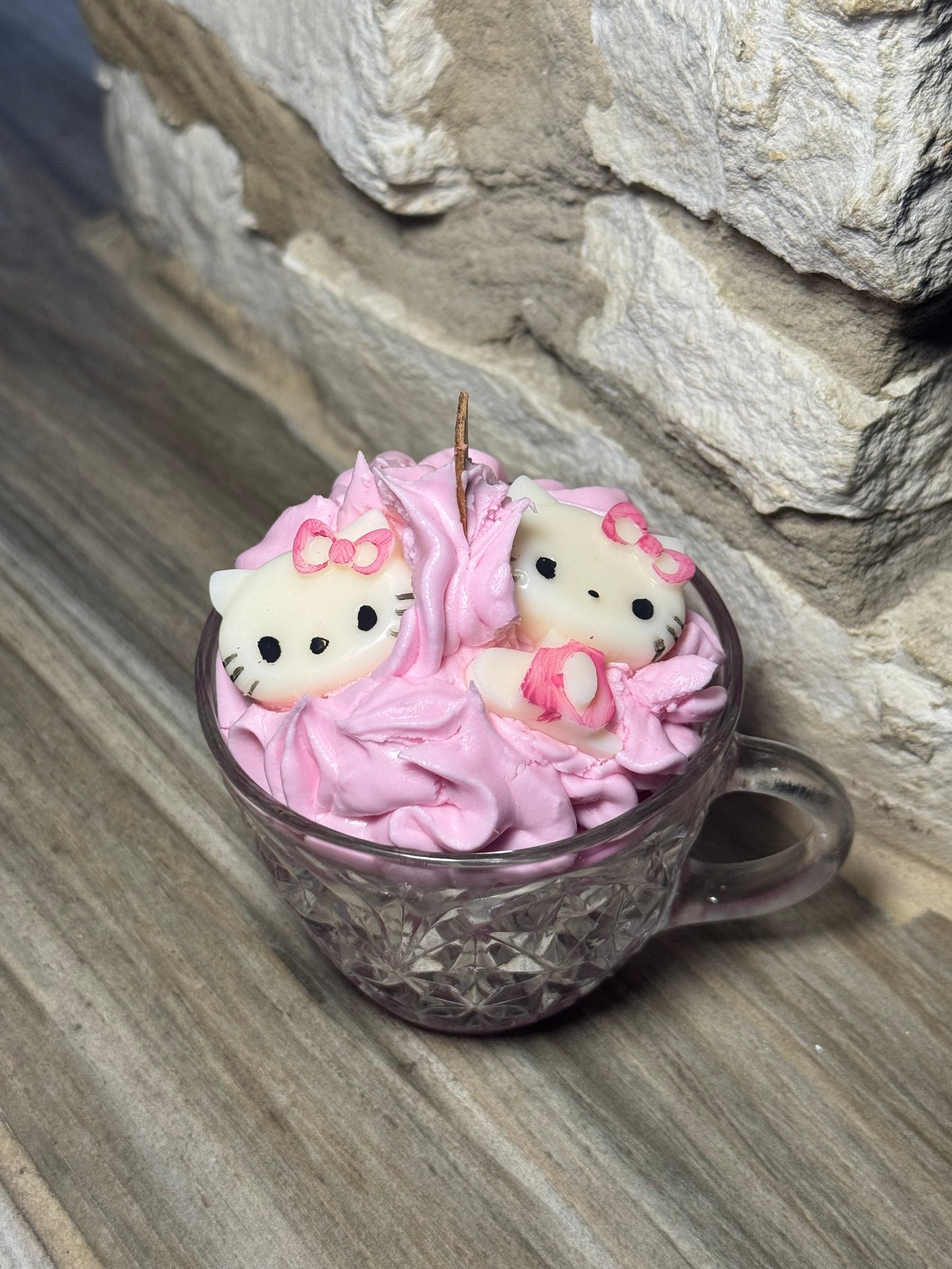 Hello kitty candle